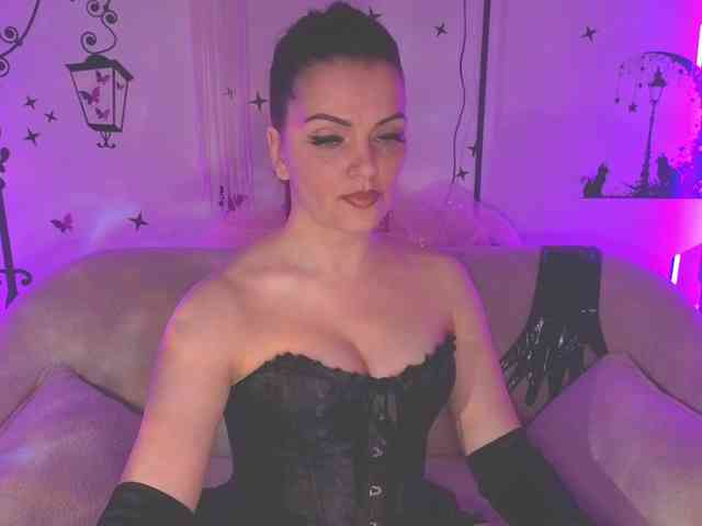 SelenaOlson SelenaOlson