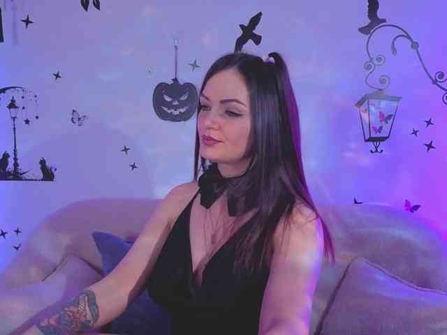 SelenaOlson SelenaOlson