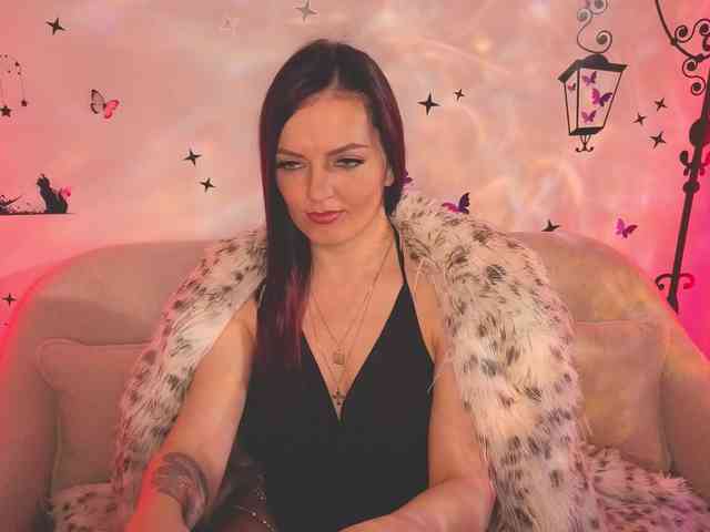 SelenaBlooms webcam
