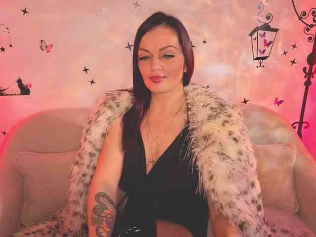 SelenaBlooms webcam