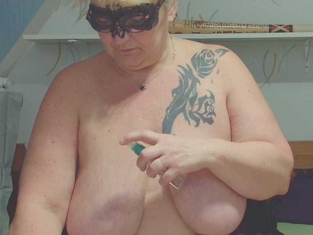 enchaleur76-1's BongaCams show and profile