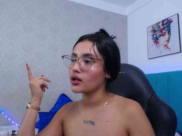 Kathemills235 webcam