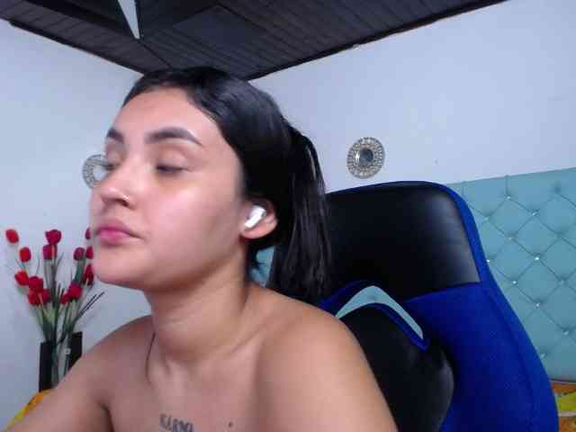 Kathemills235 webcam