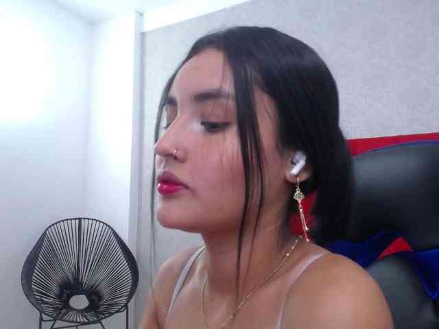 Kathemills235 webcam
