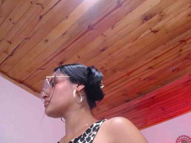Kathemills235 webcam