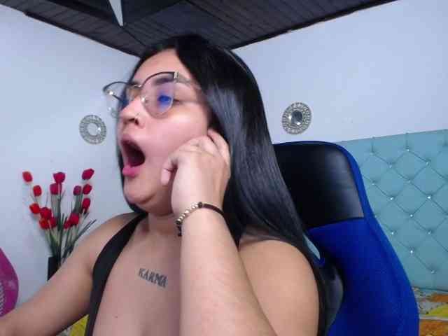 Kathemills235 webcam