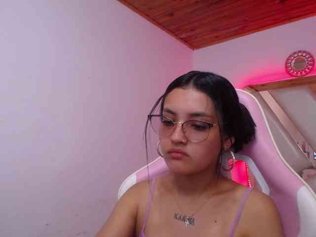Kathemills235 webcam