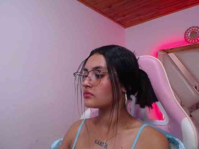 Kathemills235 webcam