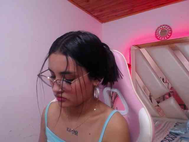 Kathemills235 webcam
