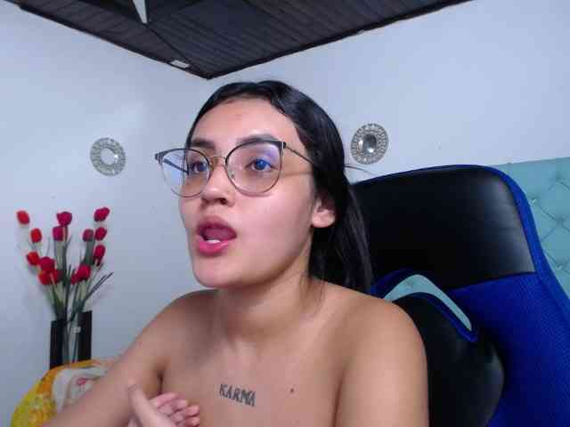 Kathemills235 webcam