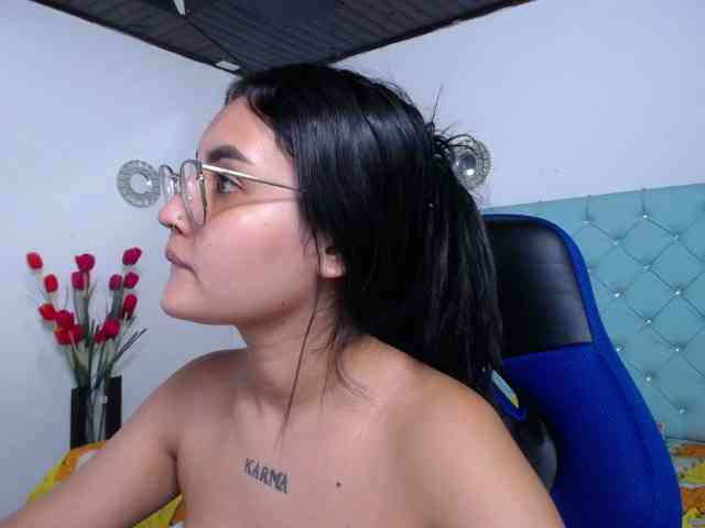 Kathemills235 webcam