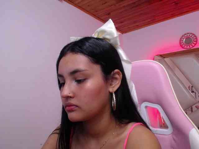 Kathemills235 webcam
