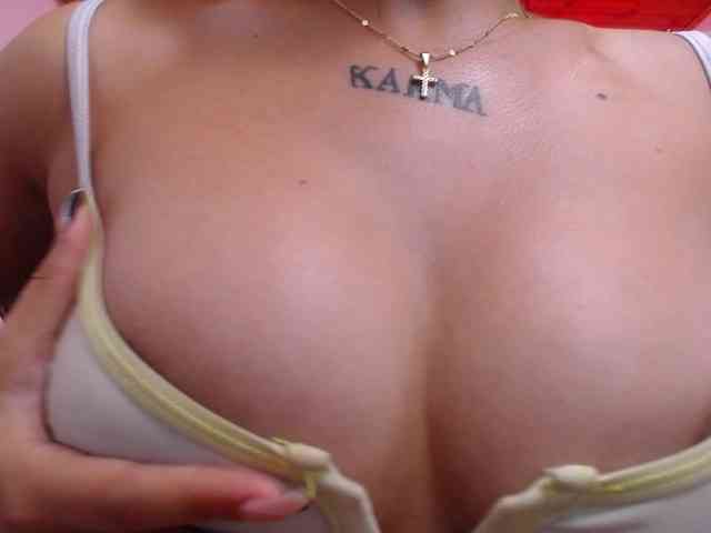 Kathemills235 webcam