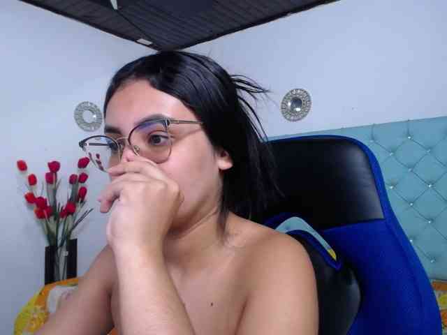 Kathemills235 webcam