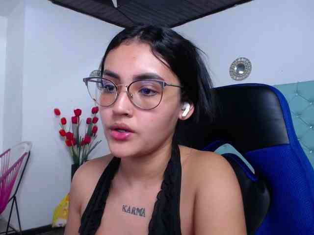 Kathemills235 webcam