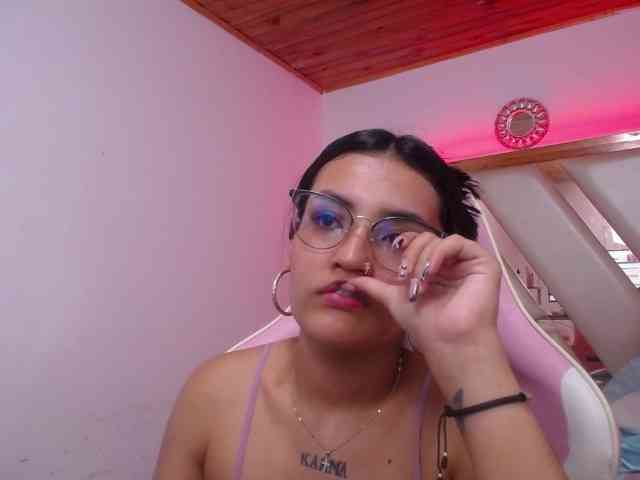 Kathemills235 webcam