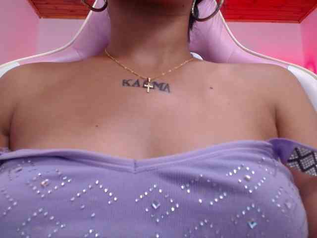 Kathemills235 webcam