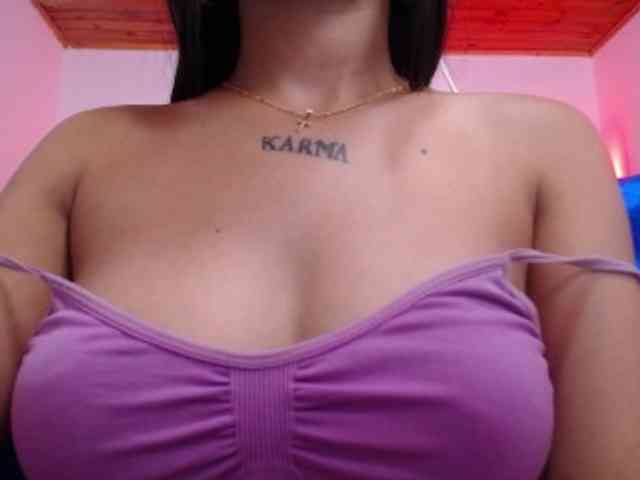 Kathemills235 webcam