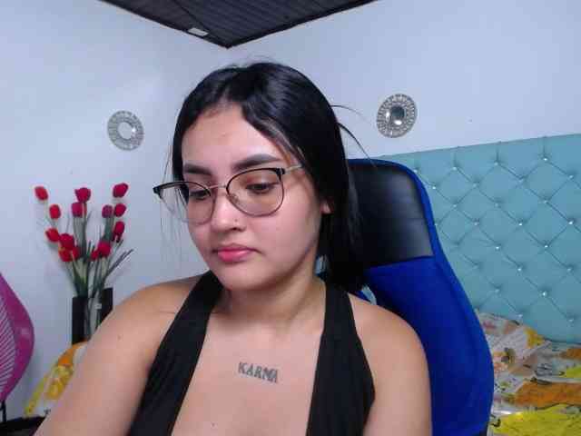 Kathemills235 webcam