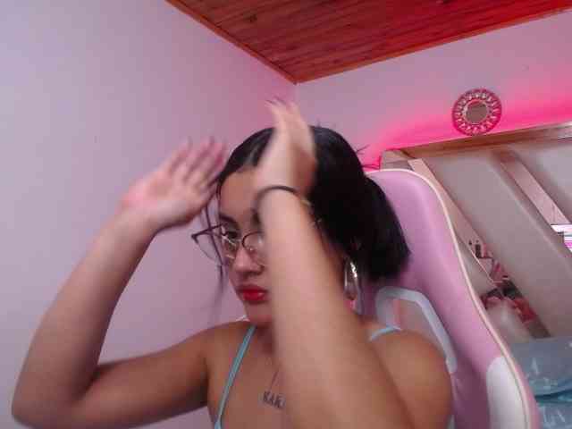 Kathemills235 webcam
