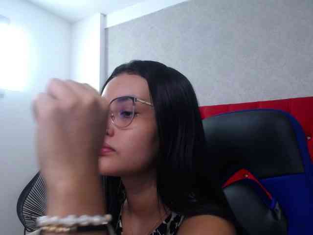 Kathemills235 webcam