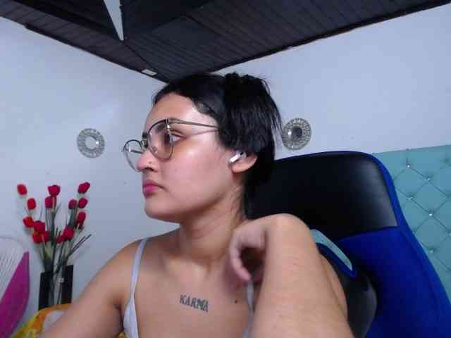 Kathemills235 webcam