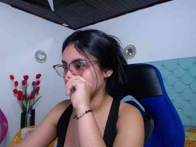 Kathemills235 webcam