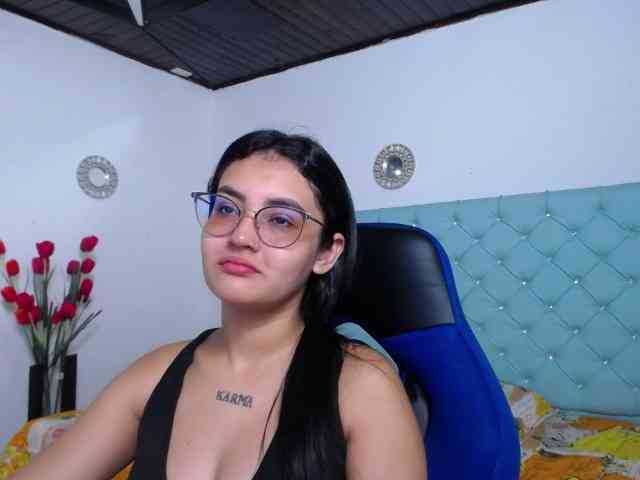 Kathemills235 webcam