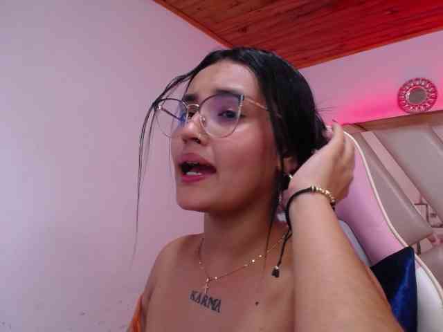 Kathemills235 webcam