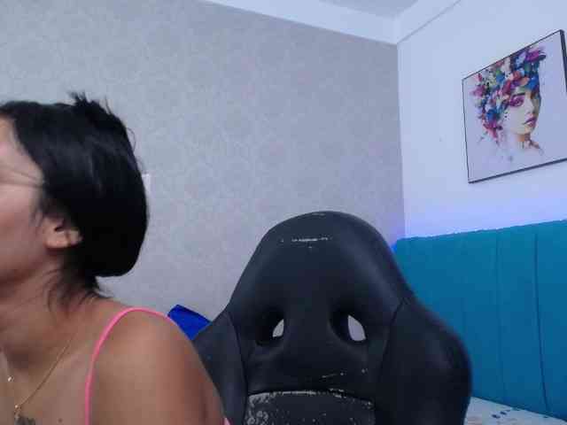 Kathemills235 webcam