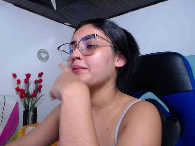 Kathemills235 webcam