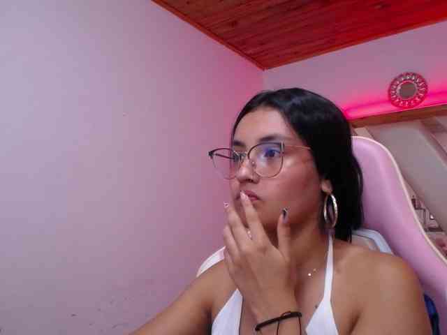 Kathemills235 webcam