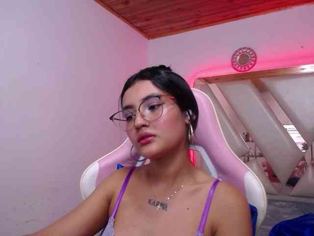 Kathemills235 webcam
