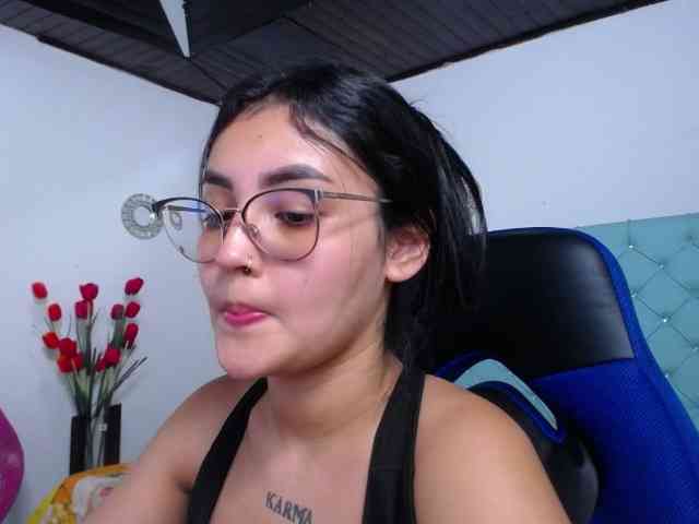 Kathemills235 webcam