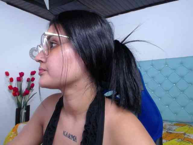 Kathemills235 webcam