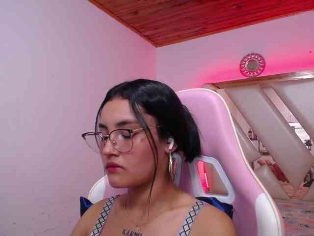 Kathemills235 webcam