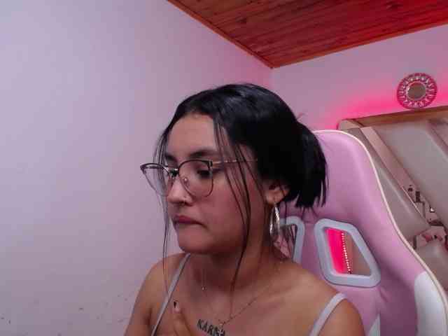 Kathemills235 webcam