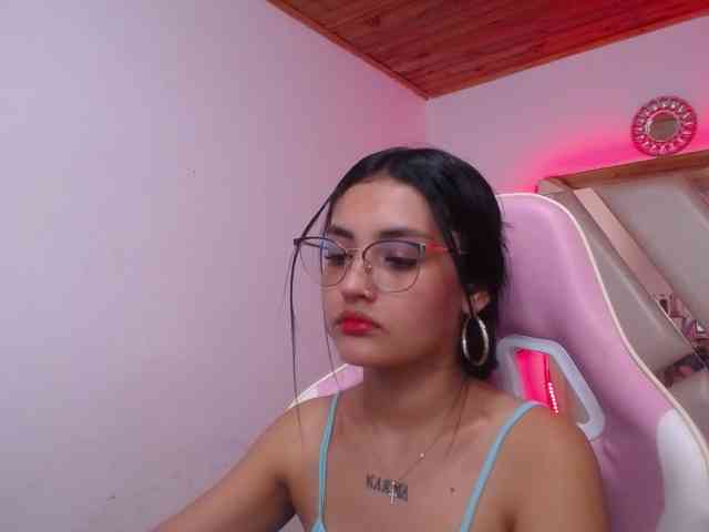 Kathemills235 webcam