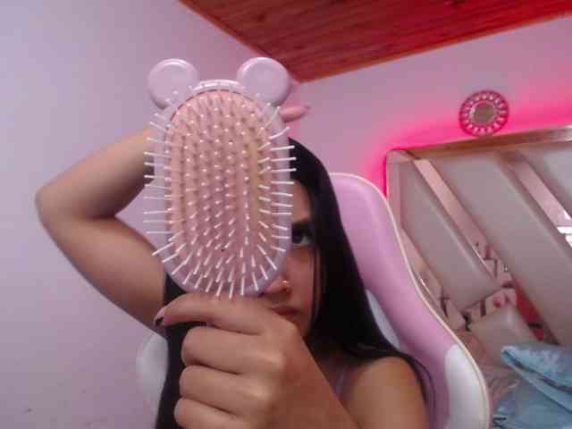 Kathemills235 webcam