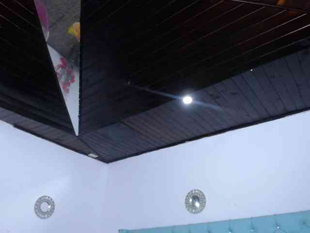 Kathemills235 webcam