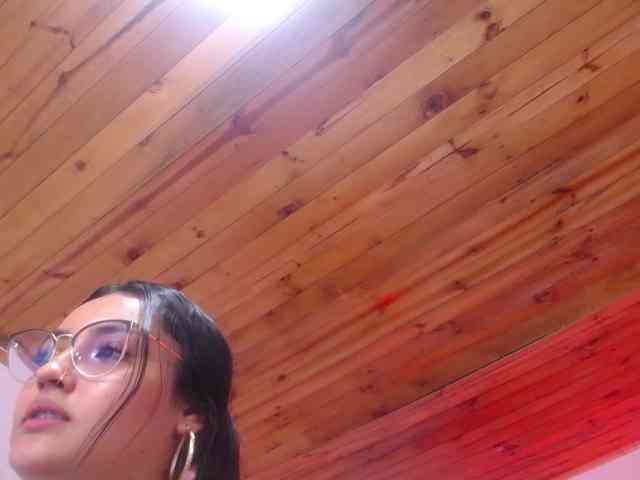Kathemills235 webcam