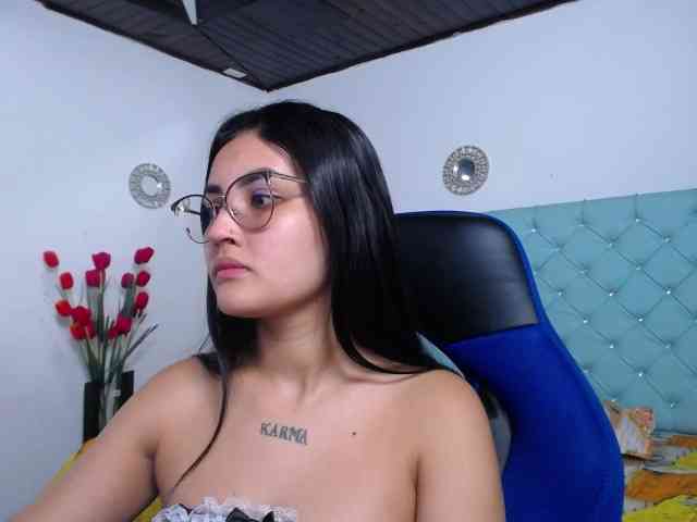 Kathemills235 webcam