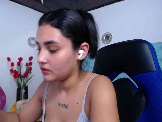 Kathemills235 webcam