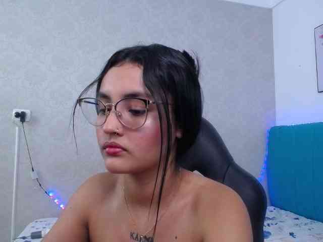 Kathemills235 webcam