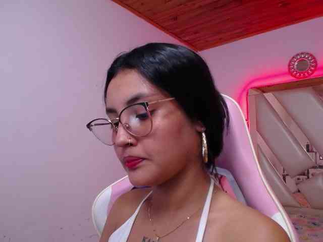 Kathemills235 webcam