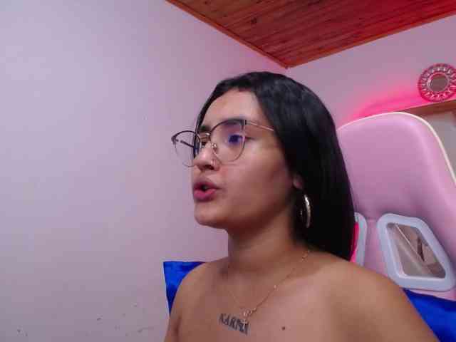 Kathemills235 webcam