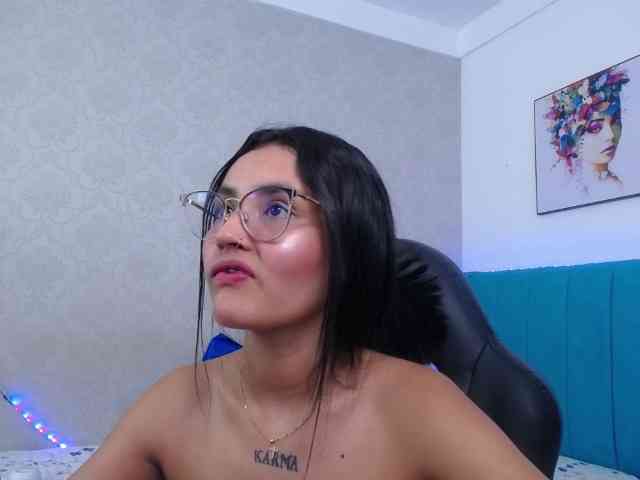 Kathemills235 webcam