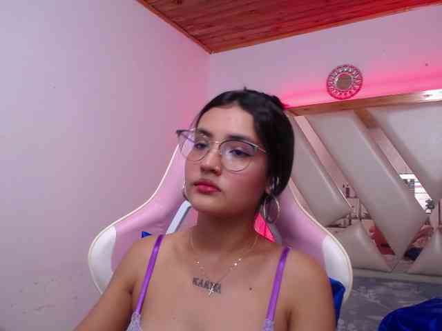 Kathemills235 webcam
