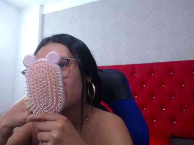 Kathemills235 webcam