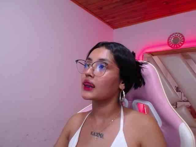 Kathemills235 webcam